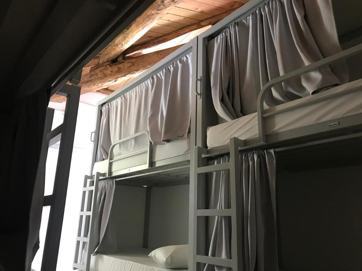 Albergue De Pas El Pont de Suert Exteriör bild