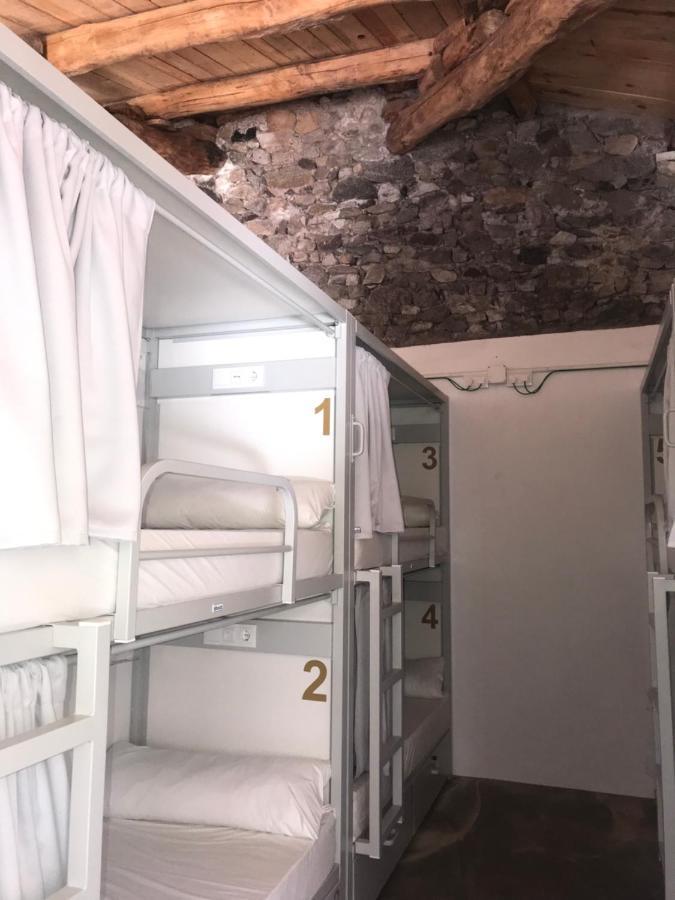 Albergue De Pas El Pont de Suert Exteriör bild